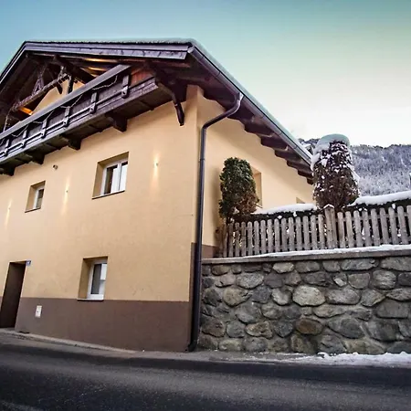 Haus Dejan 아파트 *